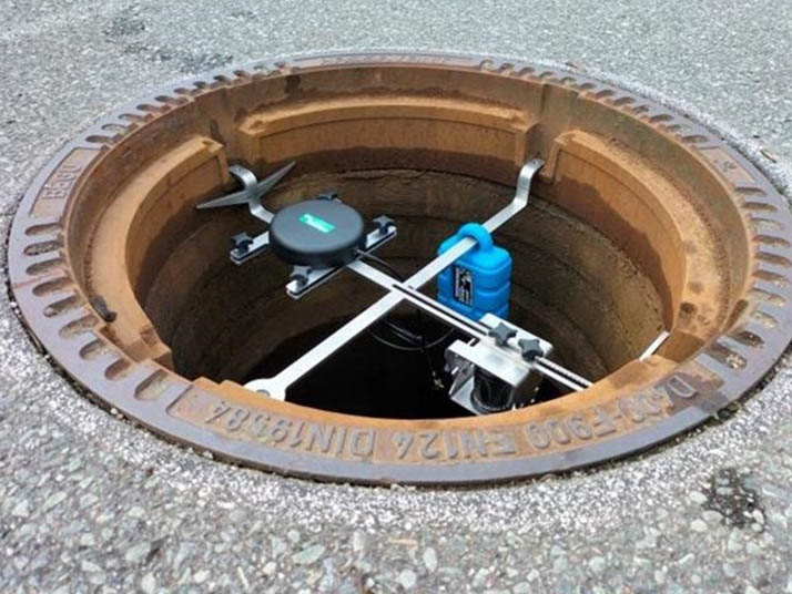 UNI-Level+ (Füllstandssensor mit externer Datenübertragungseinheit) – Bild 2